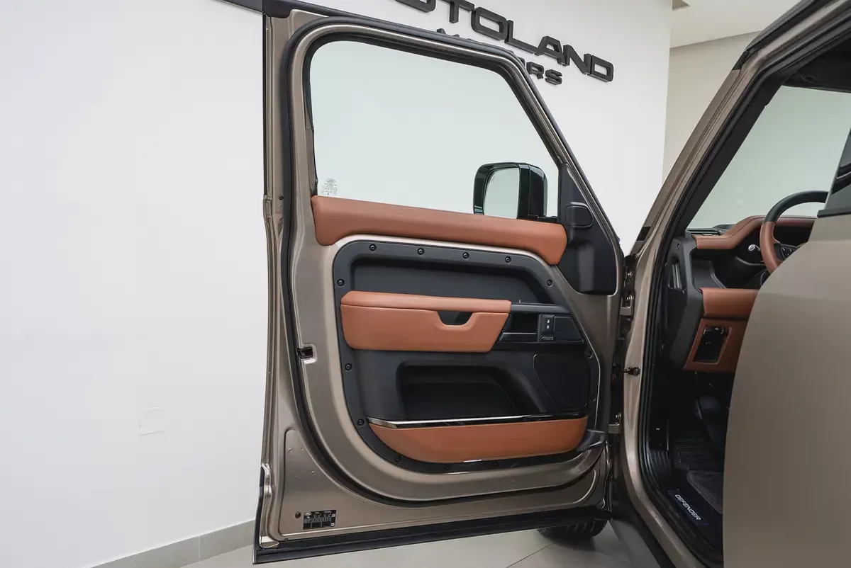 2025 LAND ROVER DEFENDER P635 OCTA | GCC 5 YEARS WARRANTY | 635 HP | HIGH SPEC |-7-7
