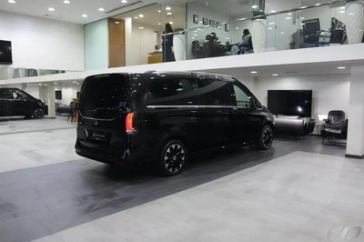 New Mercedes Benz V300 2025-12