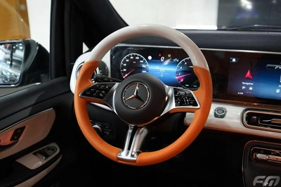 New Mercedes Benz V300 2025-11