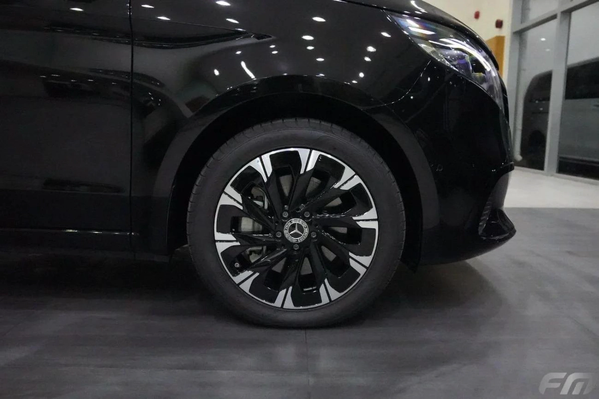 New Mercedes Benz V300 2025-6-6