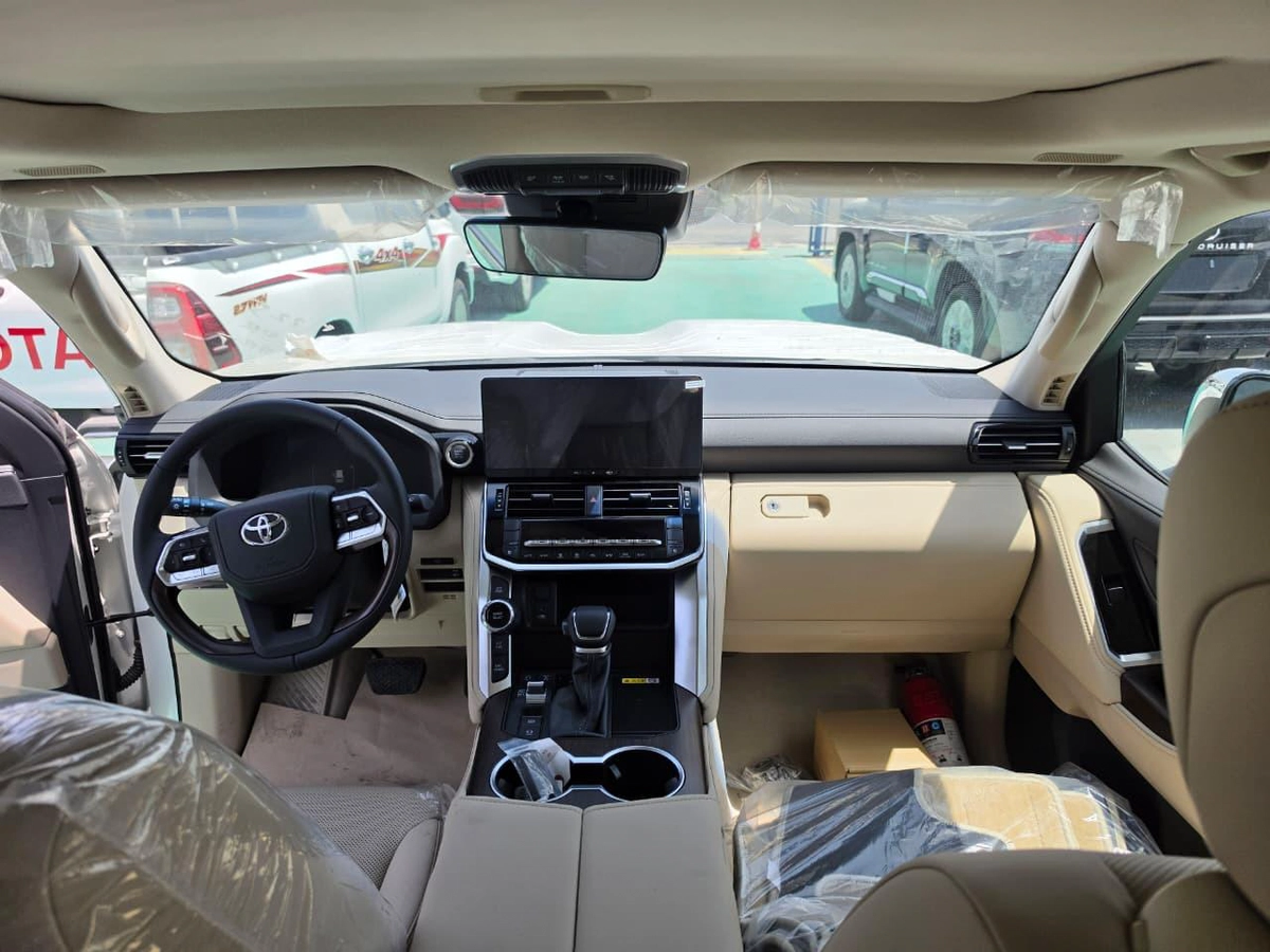 TOYOTA LAND CRUISER LC300 GXR 4.0L V6 PETROL 2026 – FULL OPTION-6-6