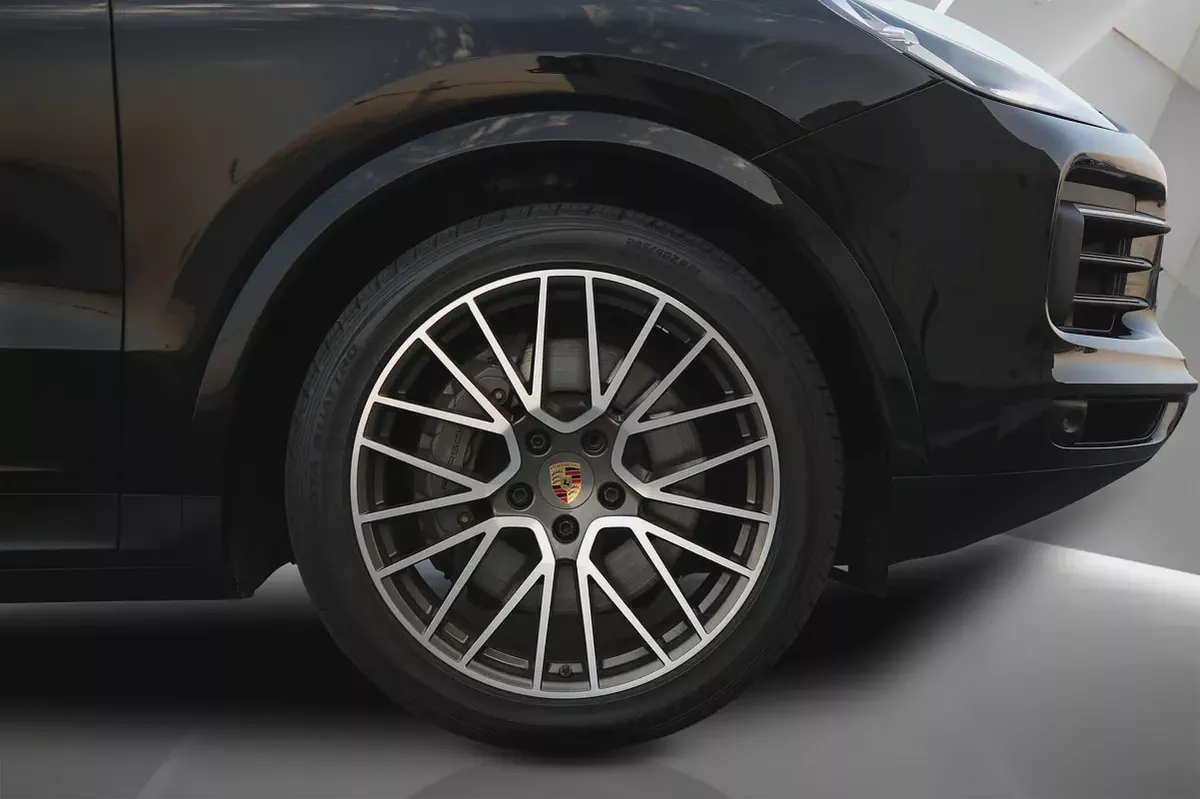 2021 Porsche Cayenne S Coupe - GCC Specs - Excellent Condition-5-5