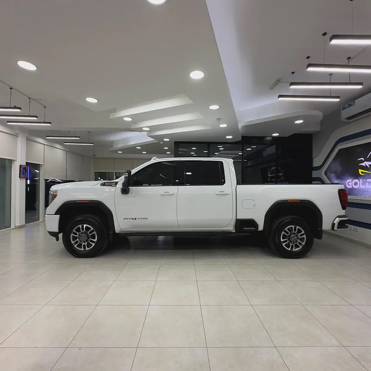 2022 GMC Sierra 2500 HD AT4 - DIESEL-3-3