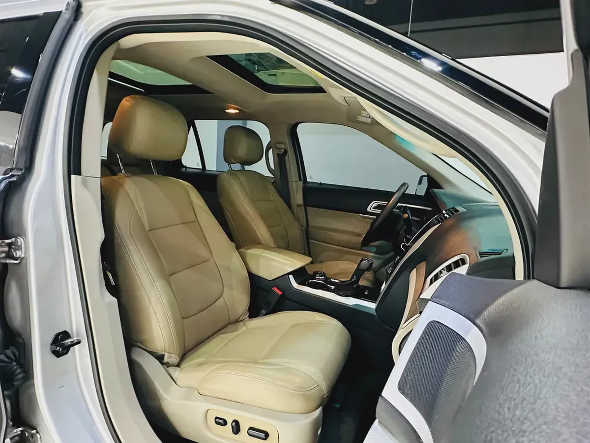 FORD EXPLORER LIMITED 2015 WITH FULL SERVICE HISTORY FROM AL TAYER-11-11