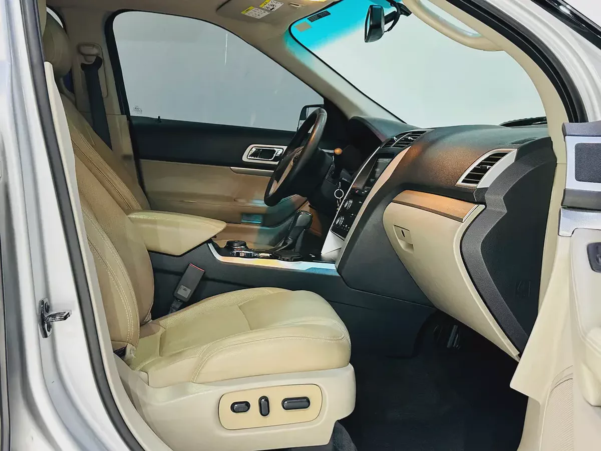 FORD EXPLORER LIMITED 2015 WITH FULL SERVICE HISTORY FROM AL TAYER-15-15