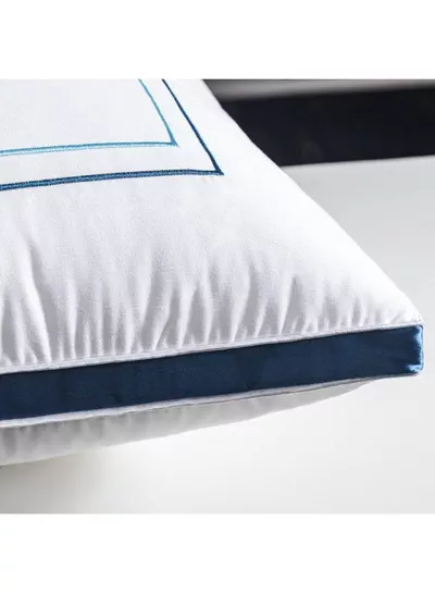 Divo Excellence Soft & Supportive Bed Pillow – 900g A practical choice for bedrooms and guest rooms, this 900g pillow offers comfortable cushioning and reliable support. The 44×72cm dimensions provide ample space while the reusable carrying bag adds convenience.-8