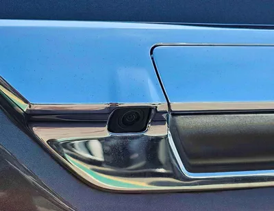 Toyota Hilux SR5 (NON GCC) SR5 TRD || WOOD INTERIOR W VISOR | 4.0L PETROL V6 4WD | BLIND SPOT | DIFFLOCK | DVD+CAMERA | READY S-6