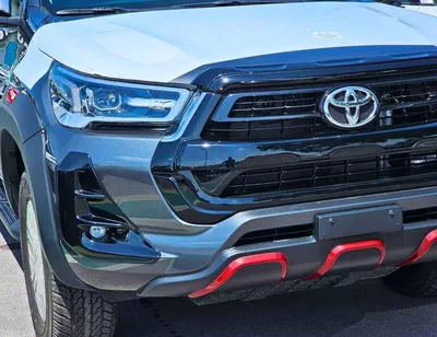 Toyota Hilux SR5 (NON GCC) SR5 TRD || WOOD INTERIOR W VISOR | 4.0L PETROL V6 4WD | BLIND SPOT | DIFFLOCK | DVD+CAMERA | READY S-8