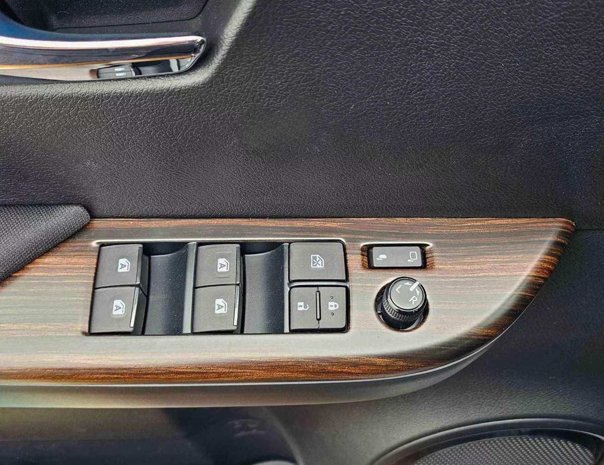 Toyota Hilux SR5 (NON GCC) SR5 TRD || WOOD INTERIOR W VISOR | 4.0L PETROL V6 4WD | BLIND SPOT | DIFFLOCK | DVD+CAMERA | READY S-22-0