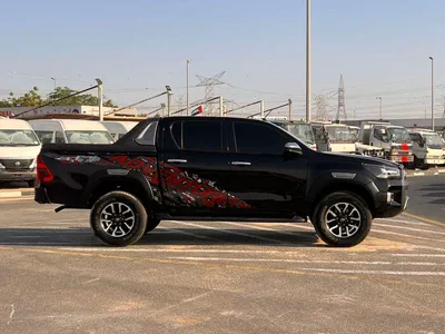 Toyota Hilux GLS 2019 Toyota Hilux Modified - 2.7L V4 GCC- AWD 4x4- Rear Camera - Push start - Patrol --8