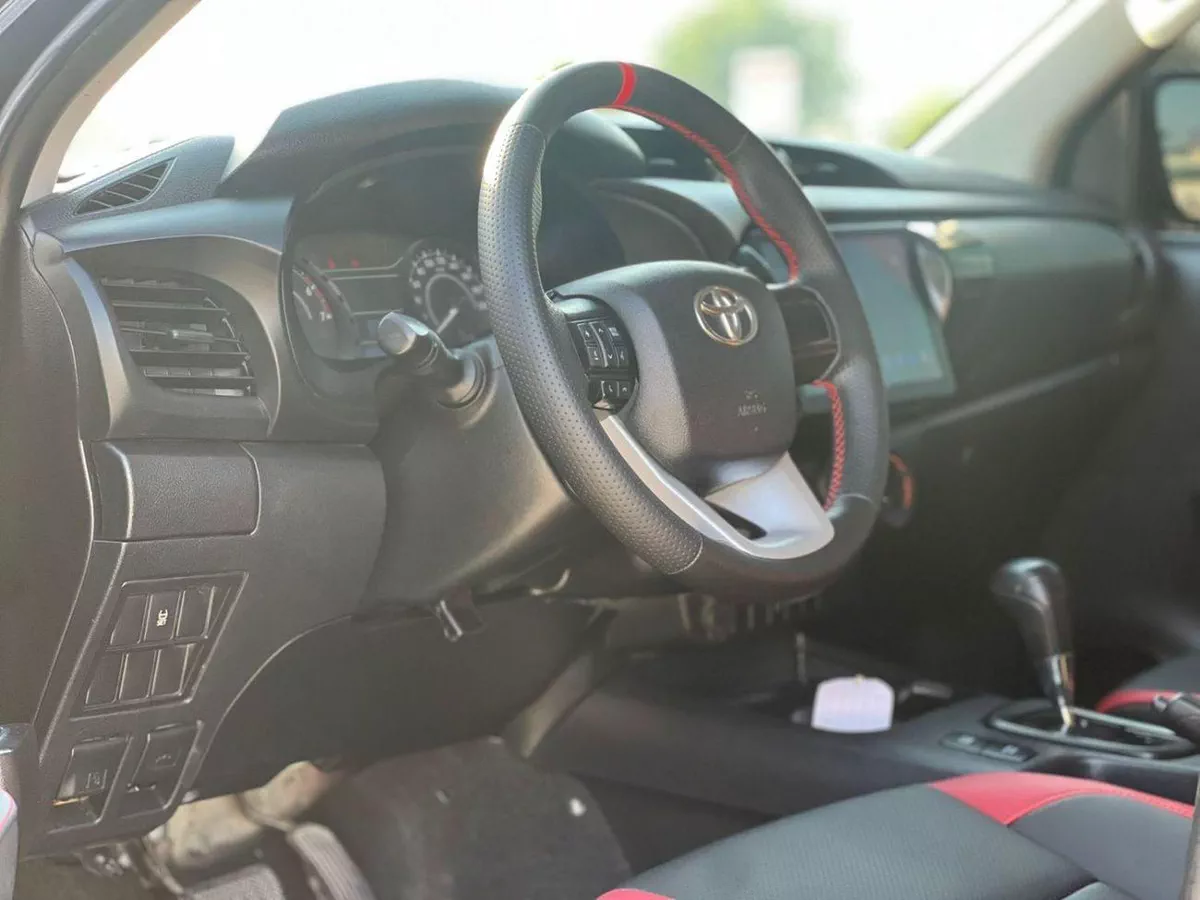 Toyota Hilux GLS 2019 Toyota Hilux Modified - 2.7L V4 GCC- AWD 4x4- Rear Camera - Push start - Patrol --10-0