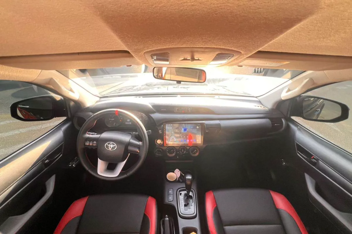 Toyota Hilux GLS 2019 Toyota Hilux Modified - 2.7L V4 GCC- AWD 4x4- Rear Camera - Push start - Patrol --14-0