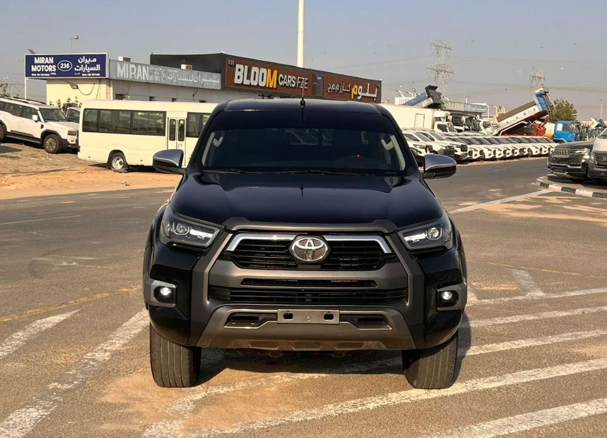 Toyota Hilux GLS 2019 Toyota Hilux Modified - 2.7L V4 GCC- AWD 4x4- Rear Camera - Push start - Patrol --1-0