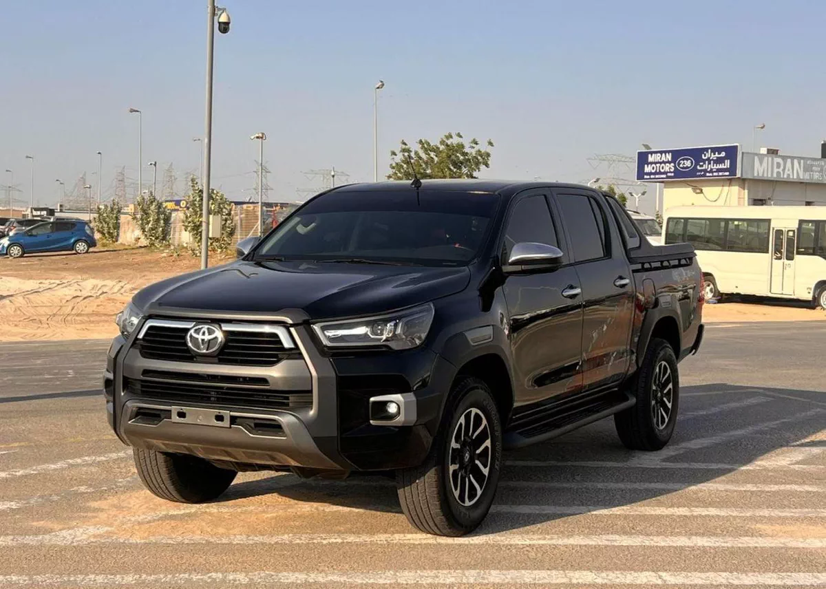 Toyota Hilux GLS 2019 Toyota Hilux Modified - 2.7L V4 GCC- AWD 4x4- Rear Camera - Push start - Patrol --2-0