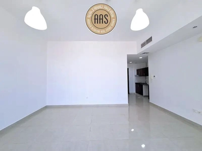 "Spacious studio Available for Rent 41k - 6 cheques payments-2
