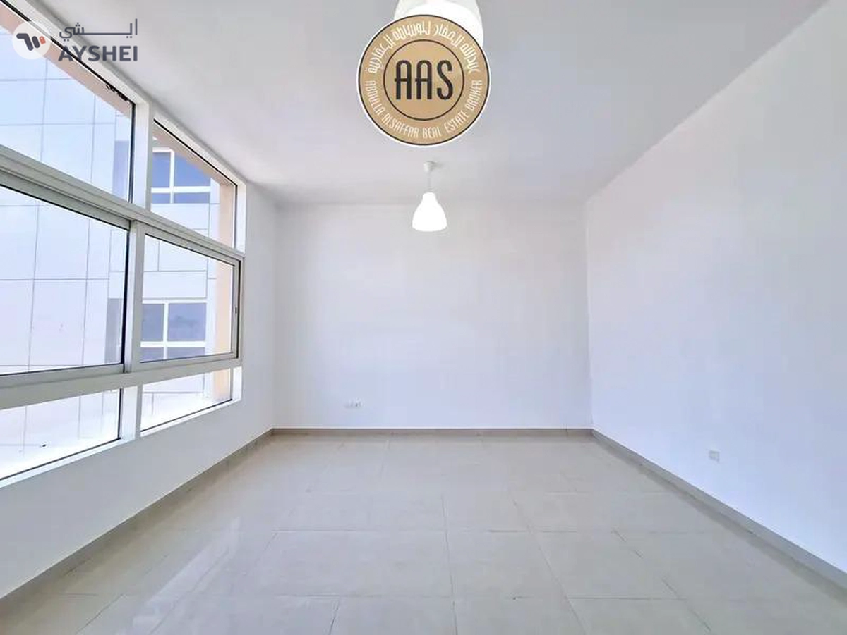 "Spacious studio Available for Rent 41k - 6 cheques payments-3-3