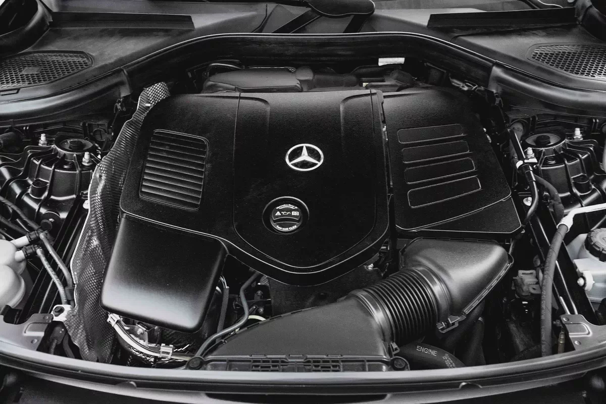 4,407 P.M |  GLC 200 Premium Plus | 0% Downpayment | 2030 WARRANTY!-13-13