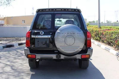 Nissan Patrol SUPER SAFARI 2024 GCC specs | Automatic-12