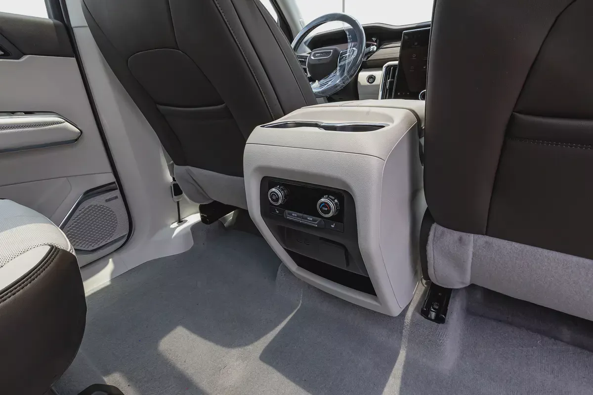 GMC Acadia Denali AWD -2024 (Export)-15-15