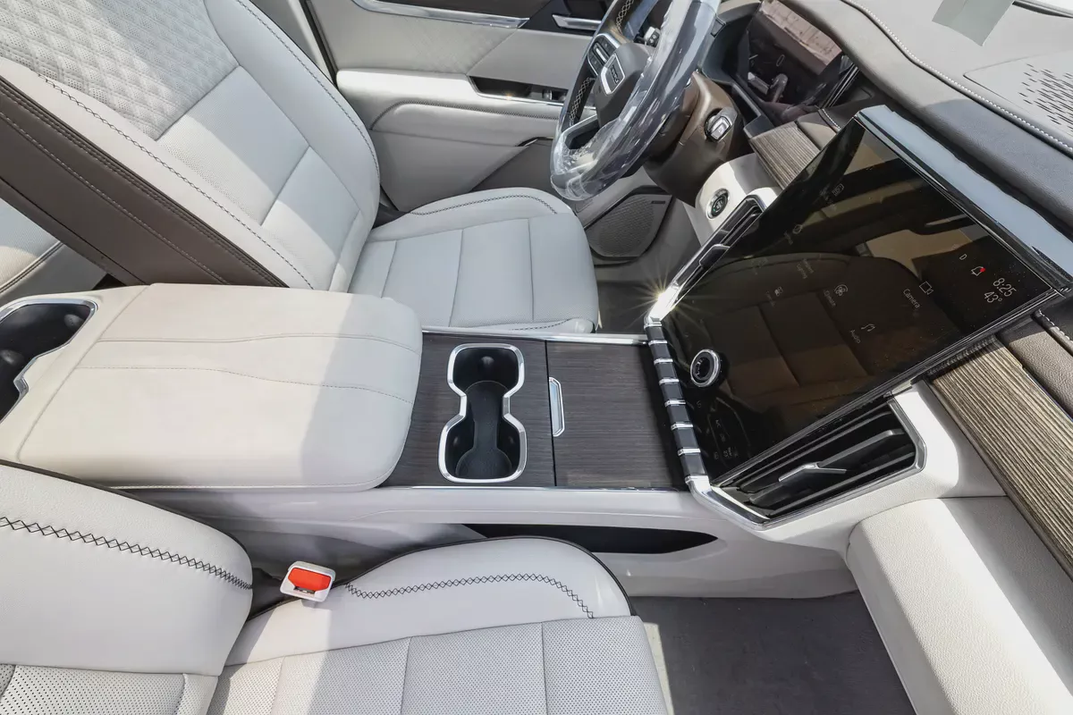 GMC Acadia Denali AWD -2024 (Export)-19-19