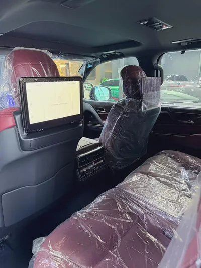 Brand New 2026 Lexus LX 600 Signature | GCC Specs | Full Option-4