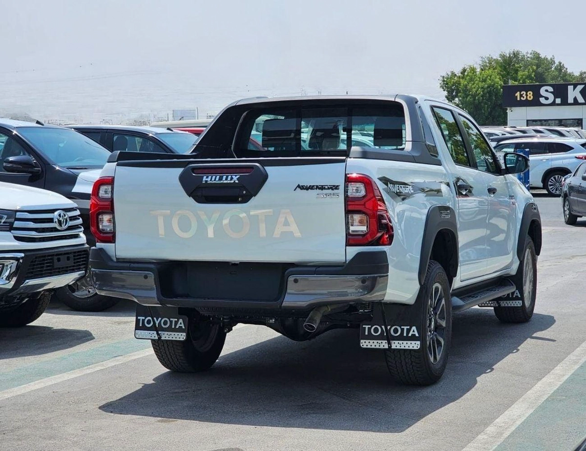 Toyota Hilux ADVENTURE SR5 ADVENTURE || 4.0L PETROL V6 A/T | BULLBAR | 360*CAMERA | WIRELESS CHARGER | BLIND SPOT (CODE # H-4-0