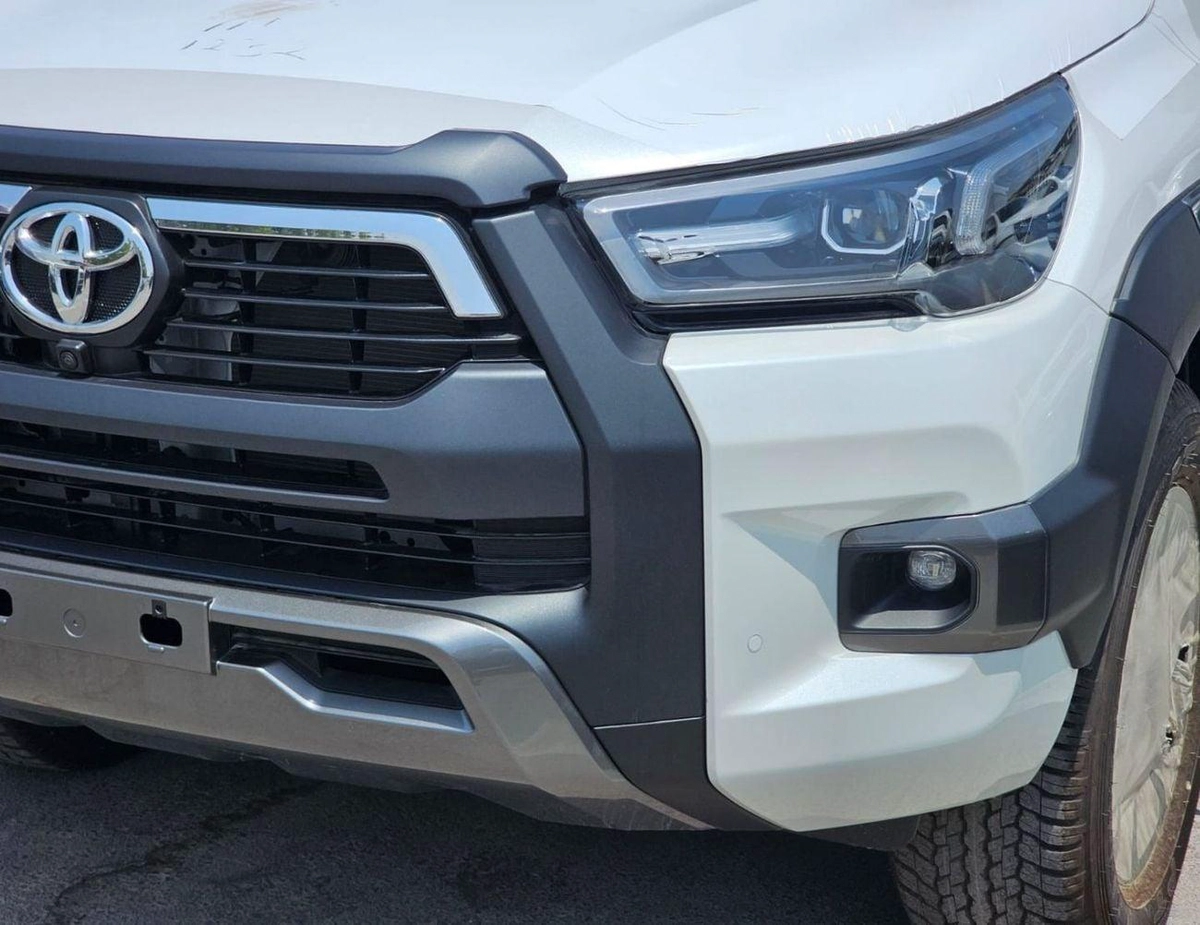 Toyota Hilux ADVENTURE SR5 ADVENTURE || 4.0L PETROL V6 A/T | BULLBAR | 360*CAMERA | WIRELESS CHARGER | BLIND SPOT (CODE # H-6-0