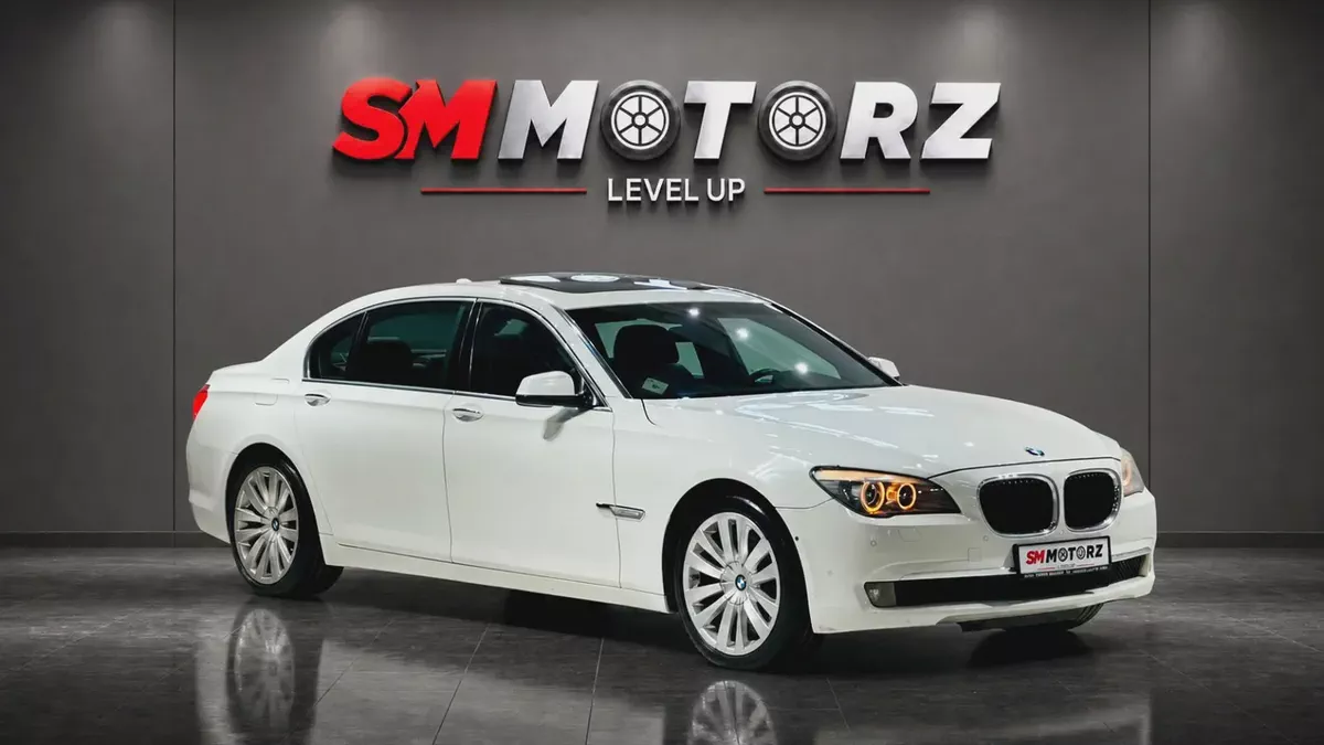 BMW 7-Series 740i Exclusive 2012 | GCC Specs | Well Maintained