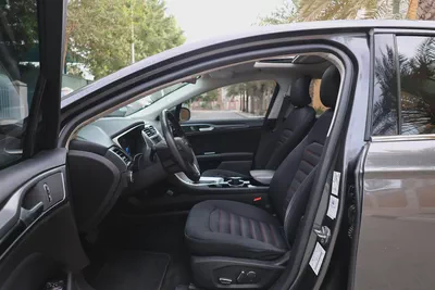 FORD FUSION SE - GCC SPECS - ACCIDENT FREE - FULL SERVICE HISTORY - EXCELENT CONDITION --9