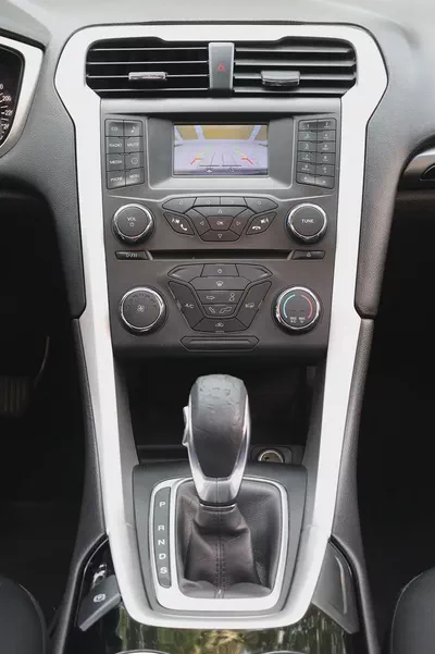 FORD FUSION SE - GCC SPECS - ACCIDENT FREE - FULL SERVICE HISTORY - EXCELENT CONDITION --13
