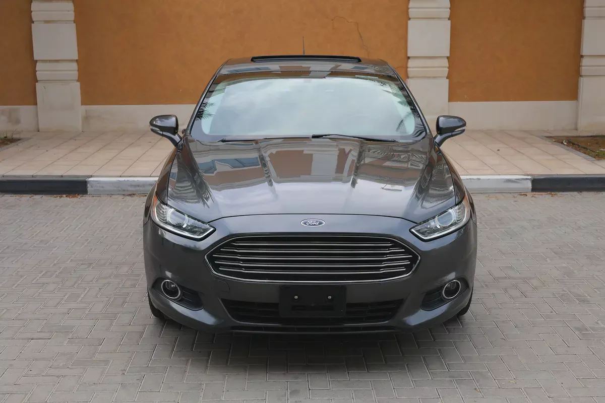 FORD FUSION SE - GCC SPECS - ACCIDENT FREE - FULL SERVICE HISTORY - EXCELENT CONDITION --6-6