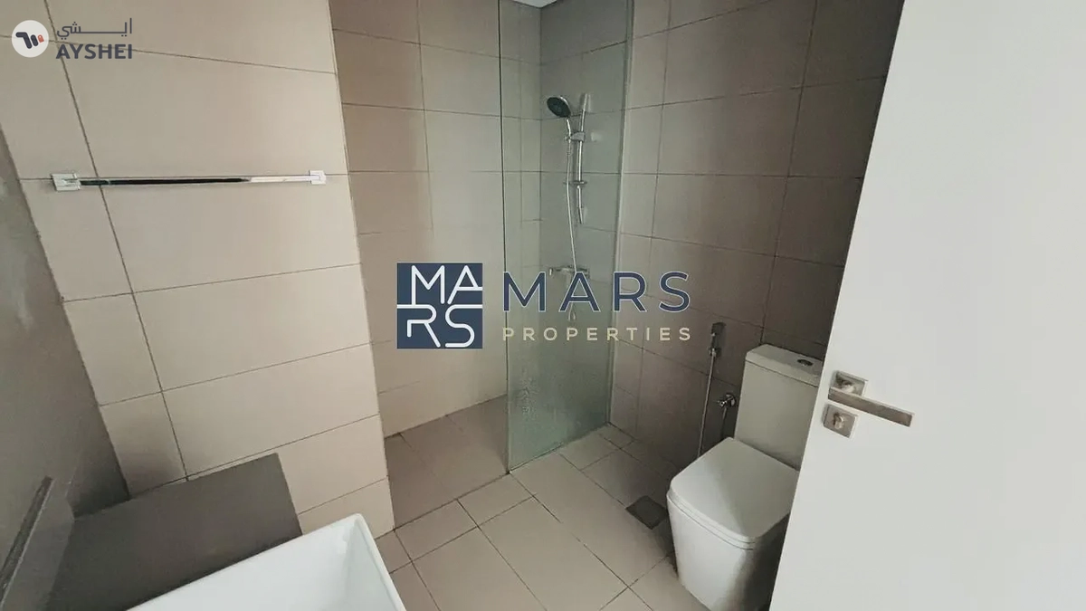 Sunny 1BHK Facing Roadside – Perfect for City Living!