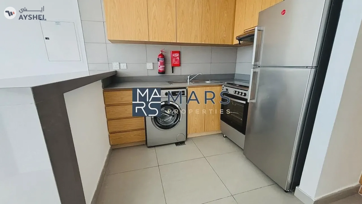Sunny 1BHK Facing Roadside – Perfect for City Living!