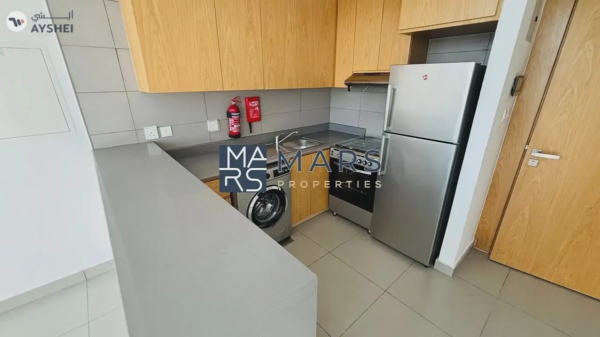 Sunny 1BHK Facing Roadside – Perfect for City Living!