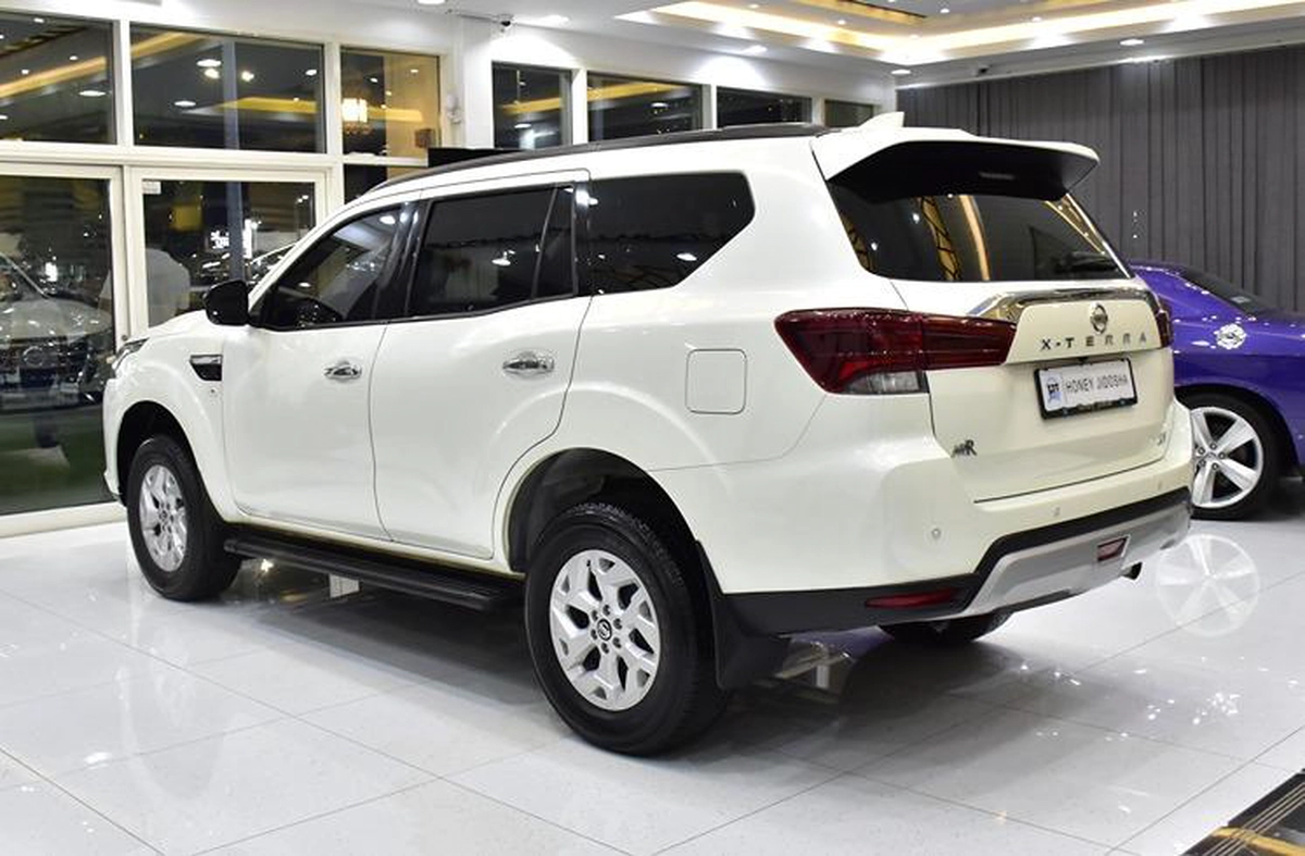 Nissan XTerra SE ( 2024 Model ) in White Color GCC Specs-2-2