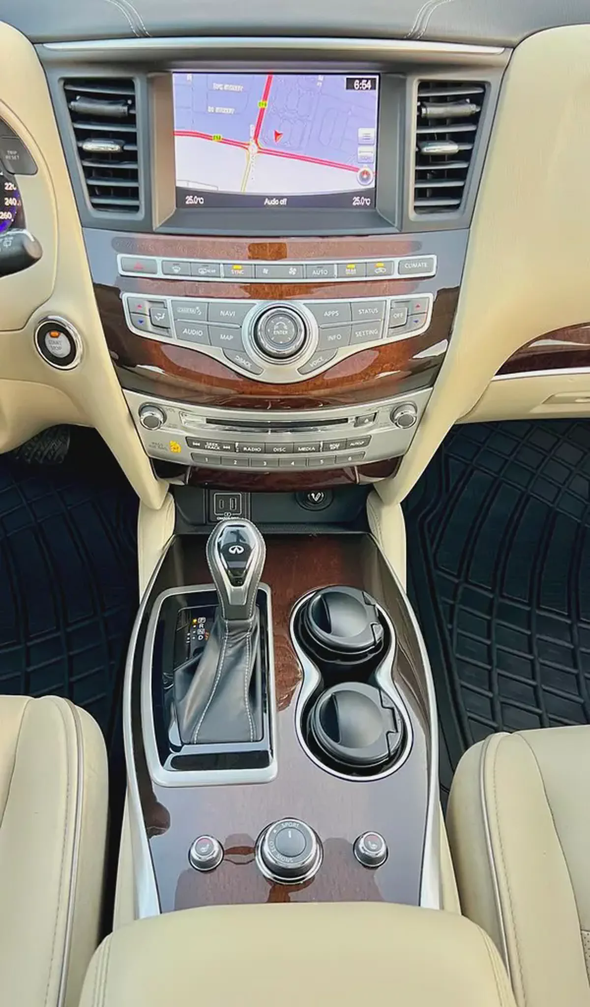 Stunning Infiniti QX60 Premium 2019 | GCC Specs | Well Maintained-11-11