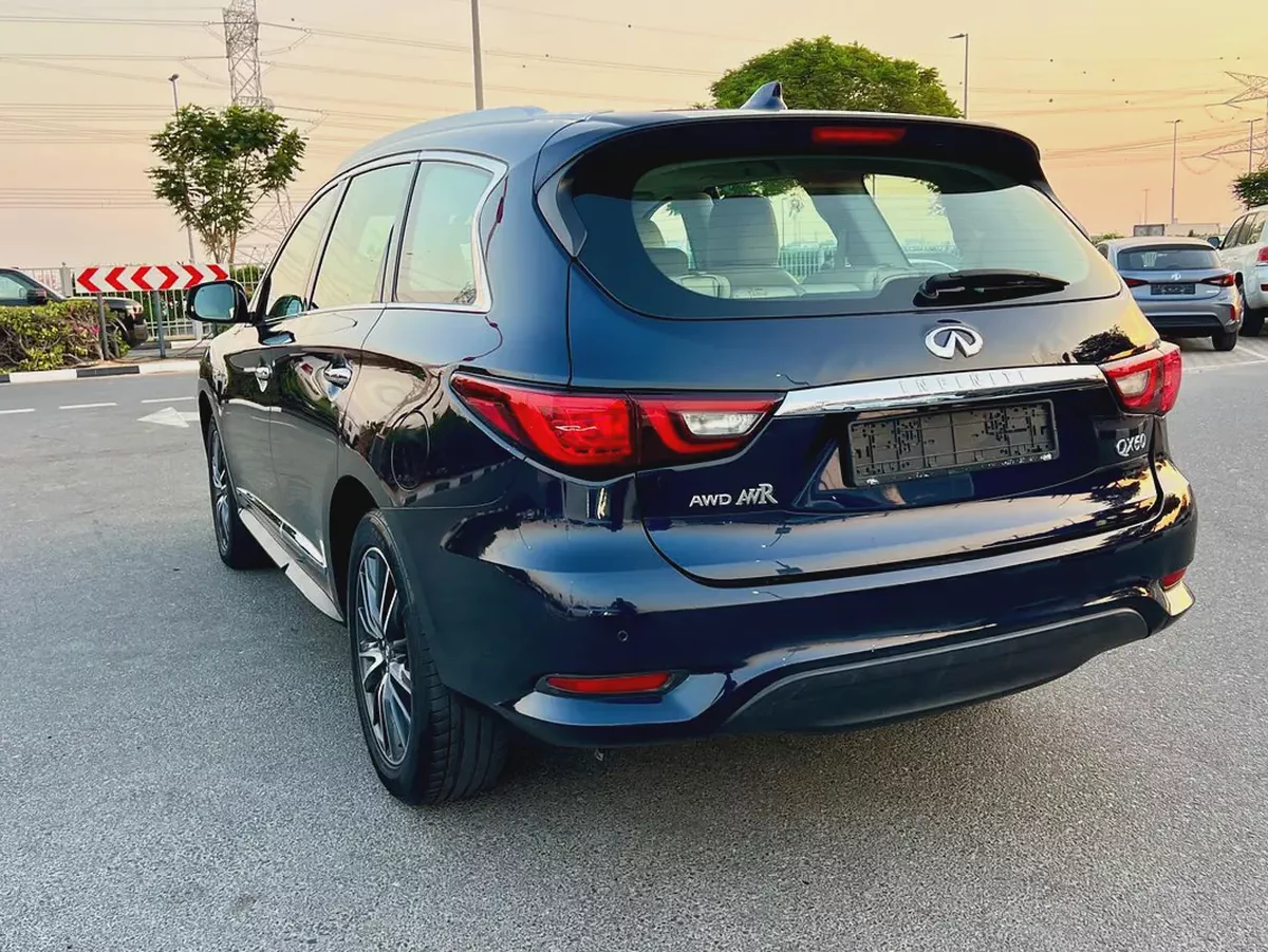 Stunning Infiniti QX60 Premium 2019 | GCC Specs | Well Maintained-4-4