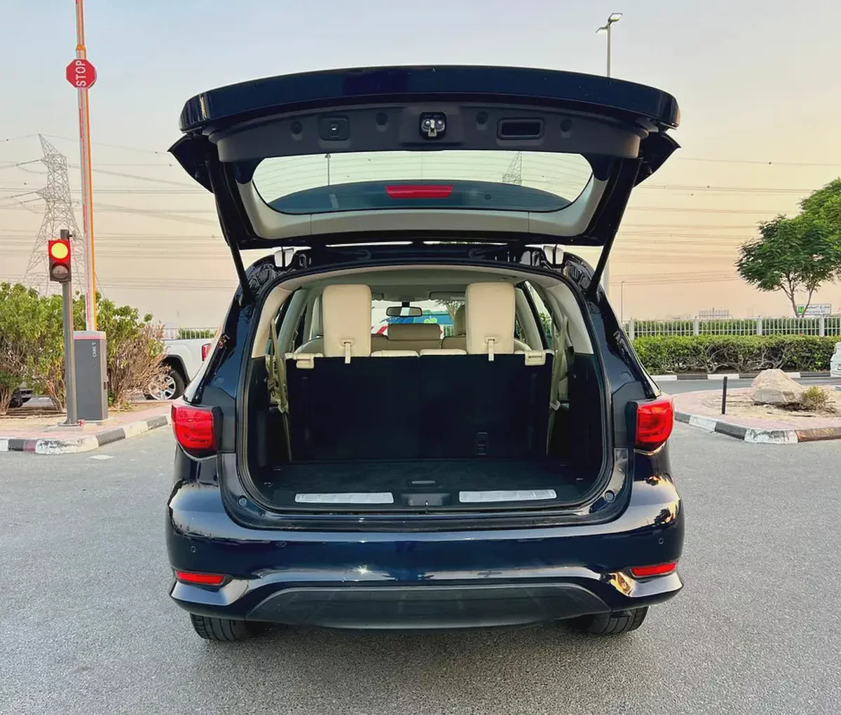 Stunning Infiniti QX60 Premium 2019 | GCC Specs | Well Maintained-6-6