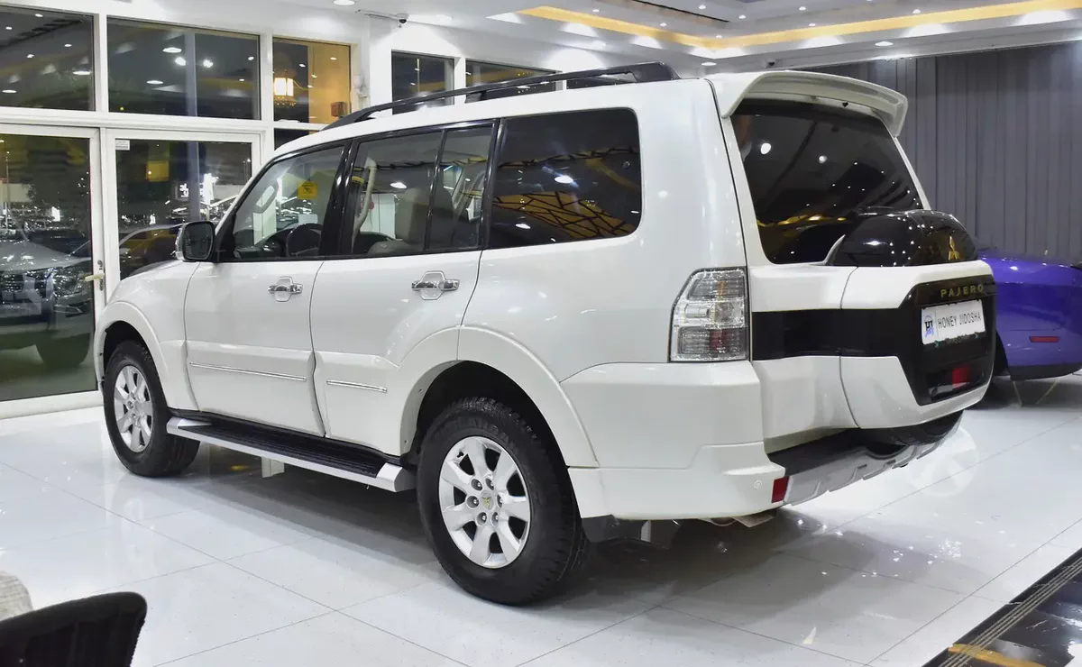 AED 1,249 EMi at 0% DP | Mitsubishi Pajero GLS ( 2020 Model ) in White Color GCC Specs-6-6