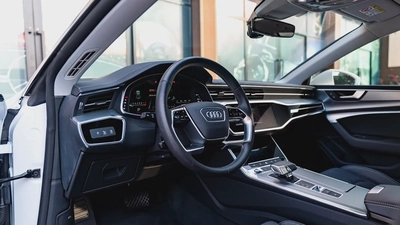 2023 Audi A7L S-line 45TFS 2.0L | Very Low Mileage-6