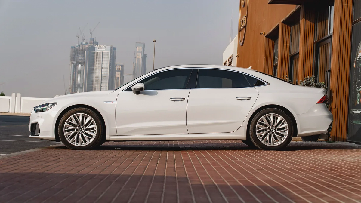 2023 Audi A7L S-line 45TFS 2.0L | Very Low Mileage-2-2