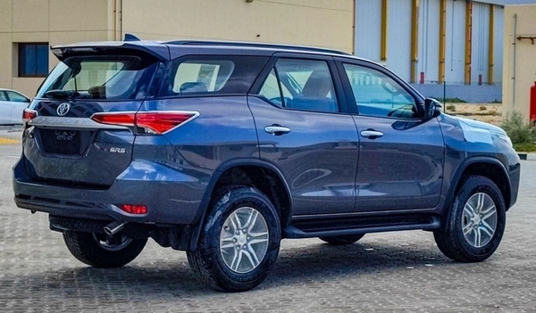 Toyota Fortuner FORTUNER 2.7L AT/AC  4WD PETROL 2024