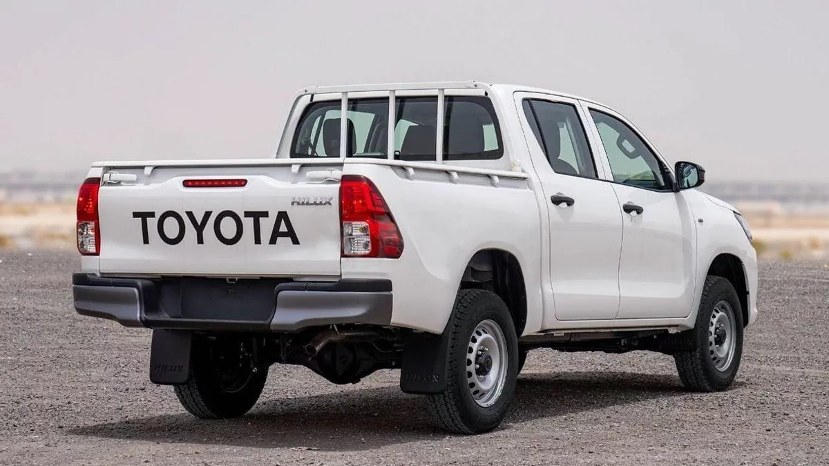 Toyota Hilux GL Toyota Hilux 2.4L Diesel Manual Power window  2025-2-0