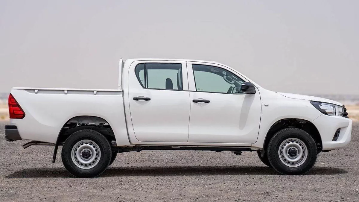 Toyota Hilux GL Toyota Hilux 2.4L Diesel Manual Power window  2025-4-0