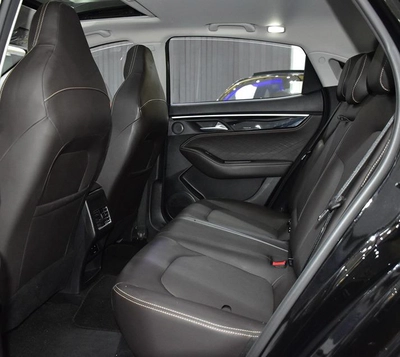 JAC J7 ( 2024 Model ) in Black Color GCC Specs-12