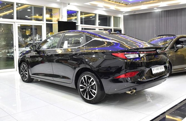 JAC J7 ( 2024 Model ) in Black Color GCC Specs