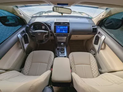 TOYOTA PRADO 2023 GCC V4 2.7L ACCIDENT FREE IN EXCELLENT CONDITION-2