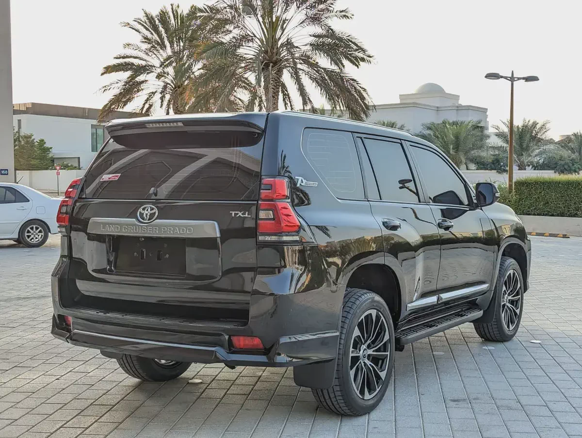 TOYOTA PRADO 2023 GCC V4 2.7L ACCIDENT FREE IN EXCELLENT CONDITION-14-14