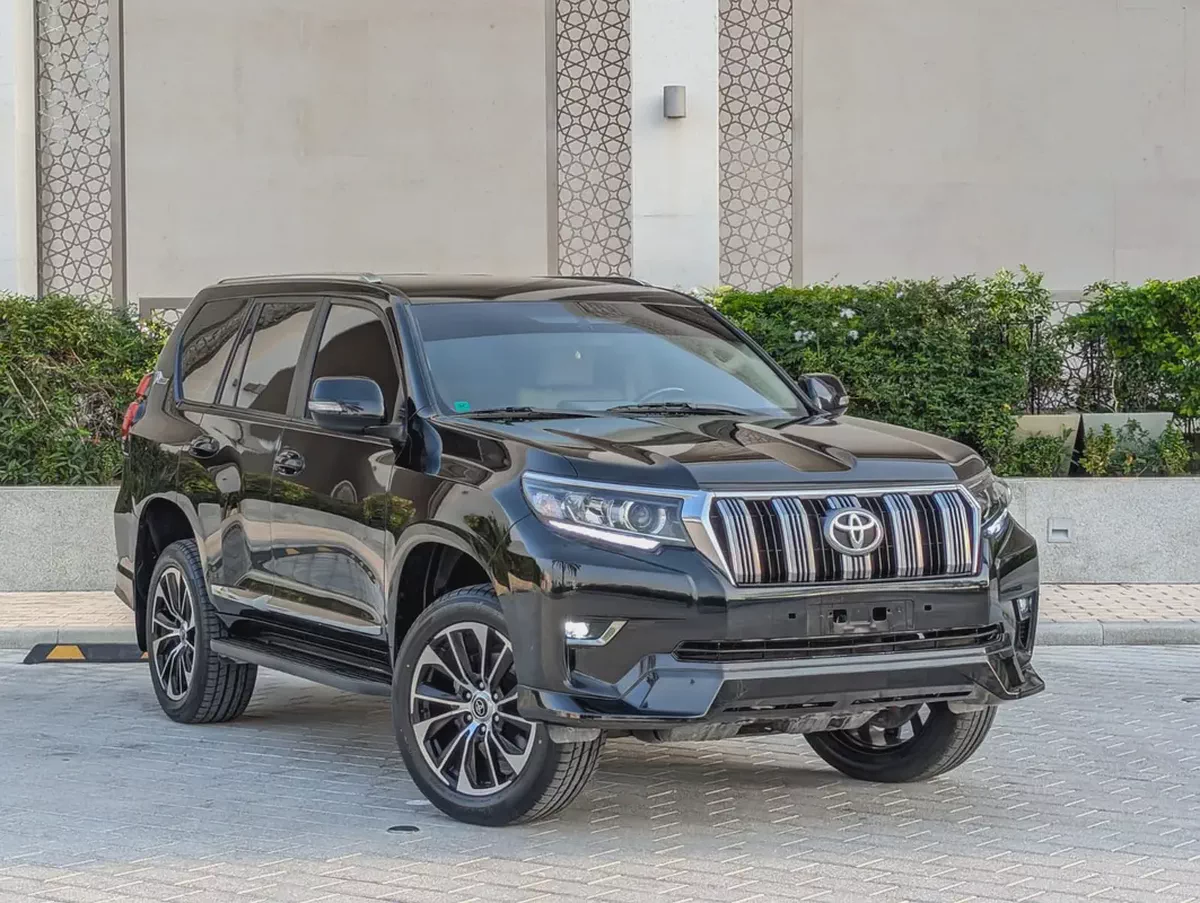 TOYOTA PRADO 2023 GCC V4 2.7L ACCIDENT FREE IN EXCELLENT CONDITION-18-18