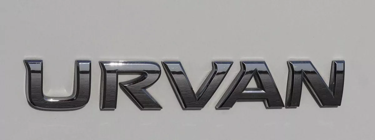 Nissan Urvan STANDARD Nissan Urvan | 2.5 L | 2023 | GCC | Accident-Free | In Excellent Condition | 1310 P.M-6-0